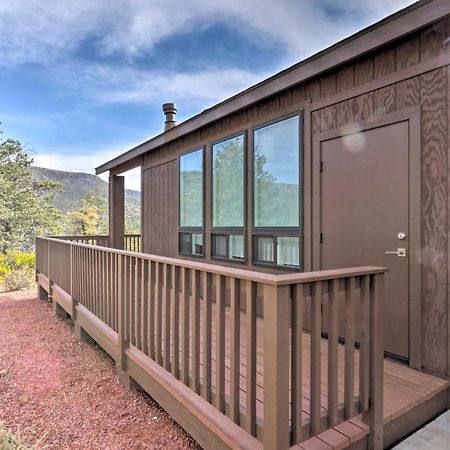 Lavish Pine Cabin With Hot Tub, Deck And Mountain View Villa Exterior photo