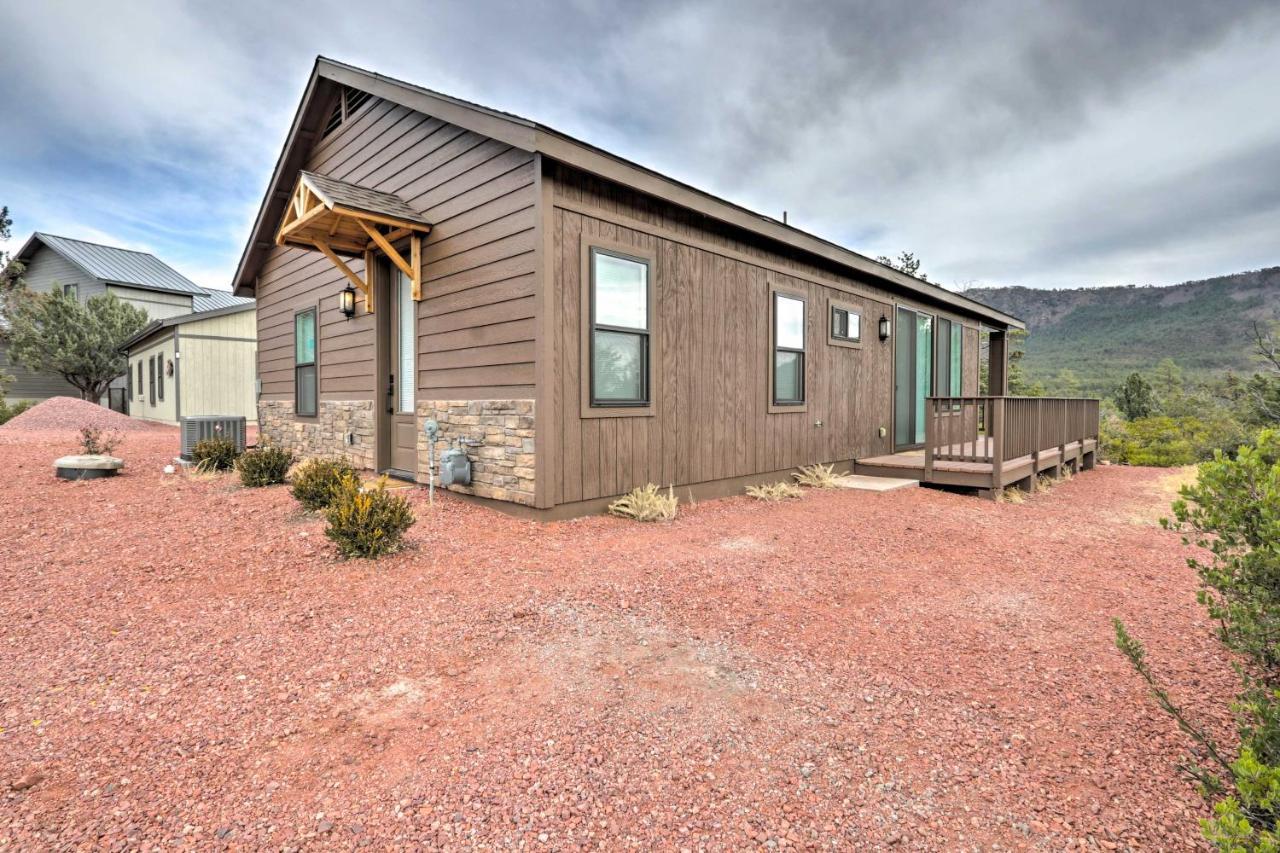 Lavish Pine Cabin With Hot Tub, Deck And Mountain View Villa Exterior photo